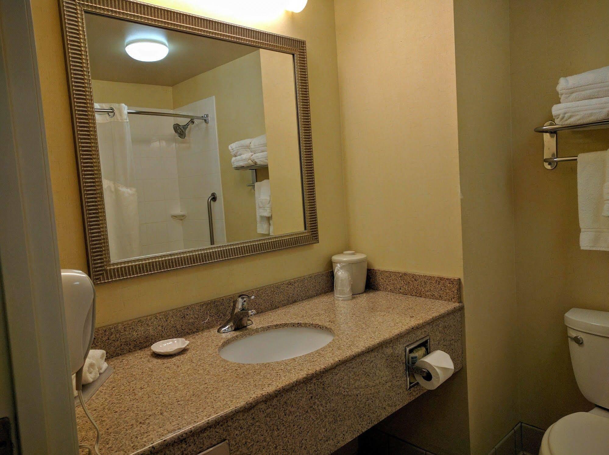 Holiday Inn Express & Suites Merced - Yosemite Natl Pk Area By Ihg Exteriör bild